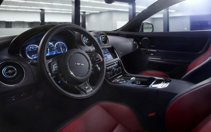 Jaguar XJR Saloon/Gamintojo nuotrauka