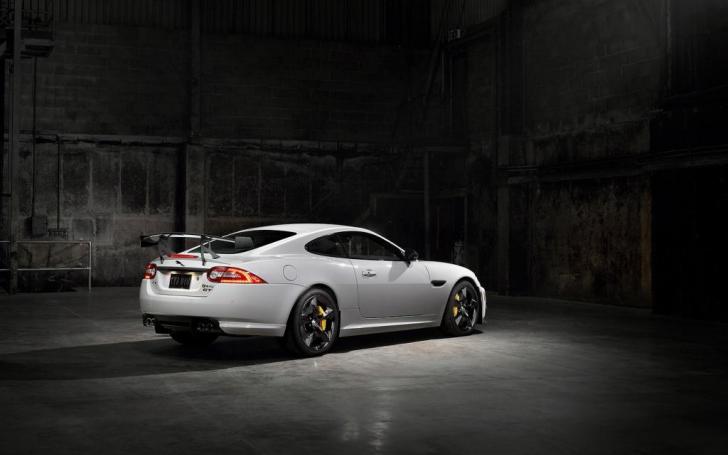 Jaguar XKR-S GT/Gamintojo nuotrauka