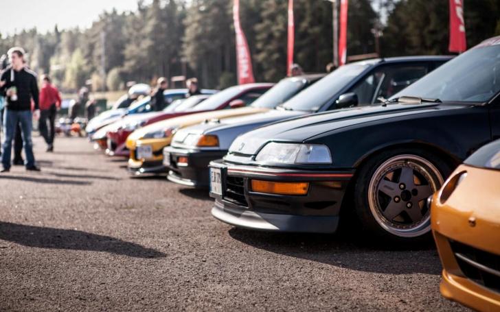 Japoniški automobiliai/Organizatorių nuotrauka