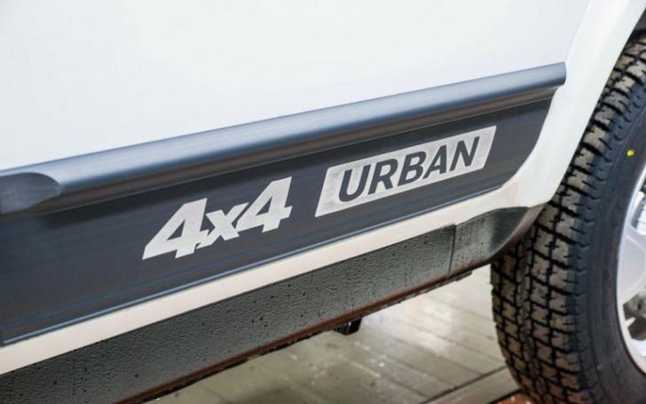 Lada 4x4 Urban 5d