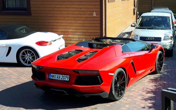 Lamborghini Aventador Roadster
