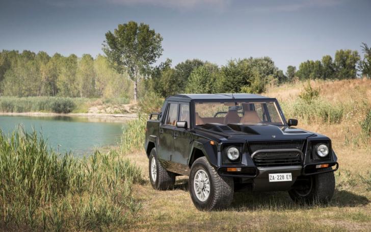 Lamborghini LM002