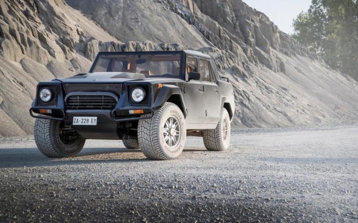 Lamborghini LM002