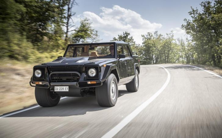 Lamborghini LM002