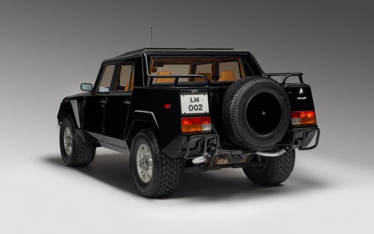 Lamborghini LM002