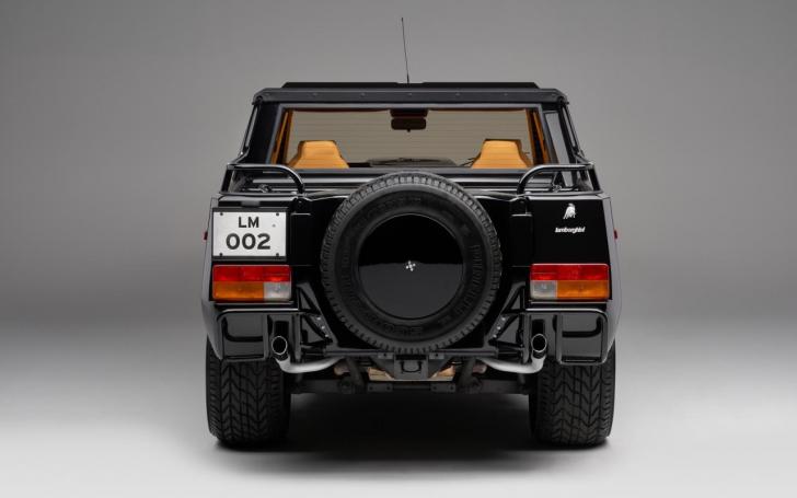 Lamborghini LM002