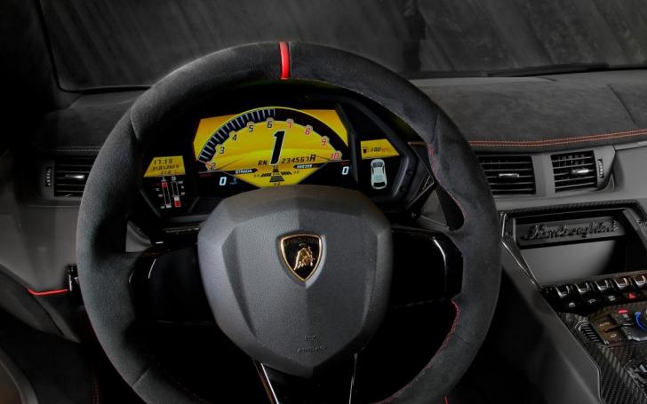Lamborghini Aventador LP750-4 SV/Gamintojo nuotrauka
