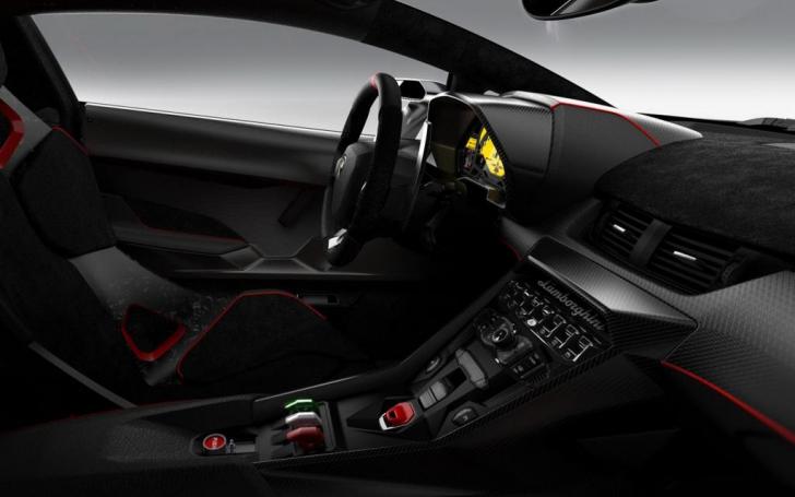 Lamborghini Veneno /Gamintojo nuotrauka