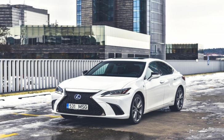 Lexus ES 300h