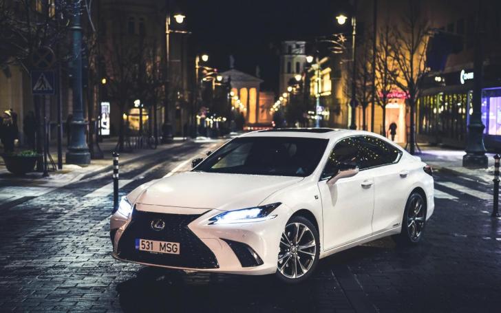 Lexus ES 300h