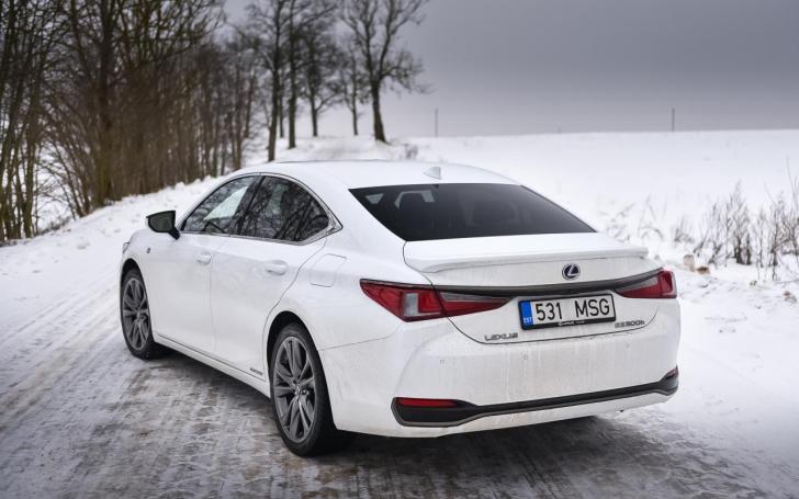 Lexus ES 300h