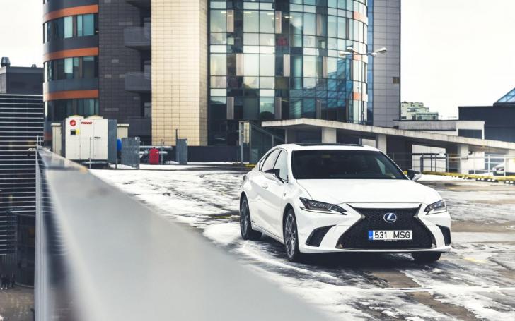 Lexus ES 300h