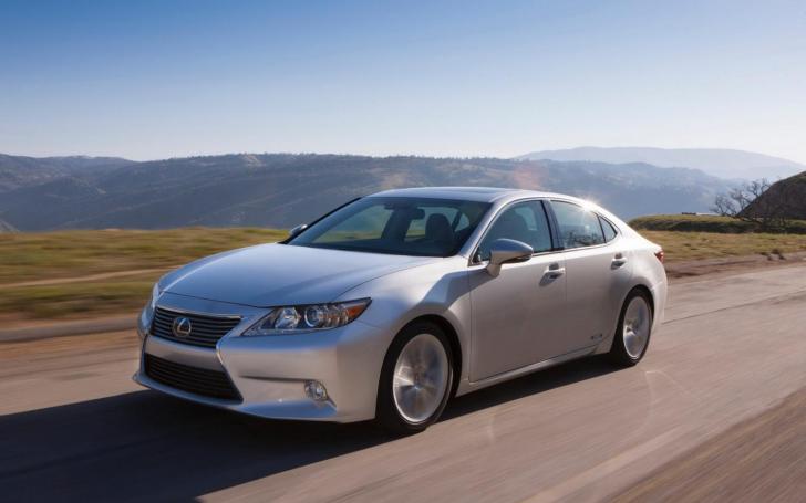 Lexus ES/Gamintojo nuotrauka