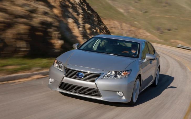 Lexus ES/Gamintojo nuotrauka