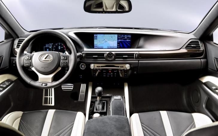 Lexus GS F/Gamintojo nuotrauka