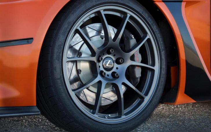 Lexus IS F CCS-R/Gamintojo nuotrauka