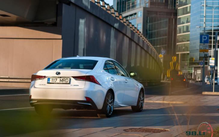 Atnaujintas Lexus IS/vytophoto.com nuotrauka