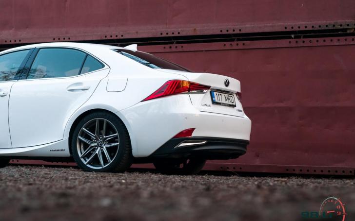 Atnaujintas Lexus IS/vytophoto.com nuotrauka