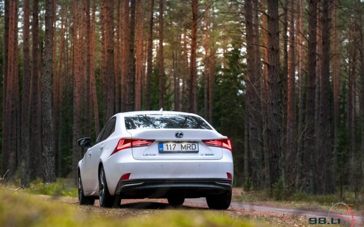 Atnaujintas Lexus IS/vytophoto.com nuotrauka