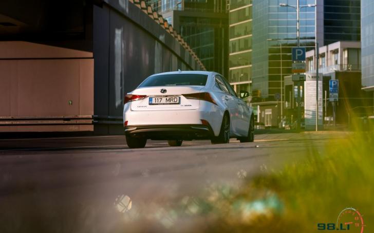 Atnaujintas Lexus IS/vytophoto.com nuotrauka