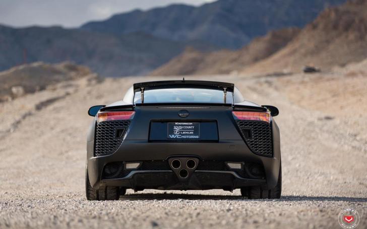 Lexus LFA Vossen/Gamintojo nuotrauka