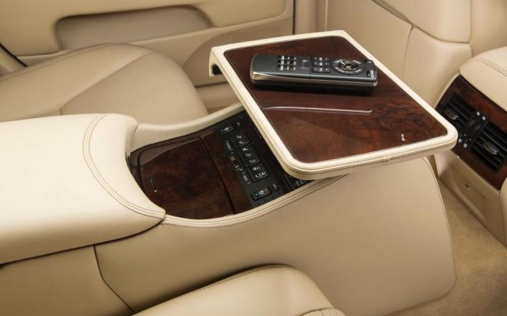 Lexus LS 460/Gamintojo nuotrauka