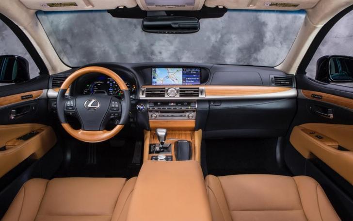Lexus LS 600L/Gamintojo nuotrauka