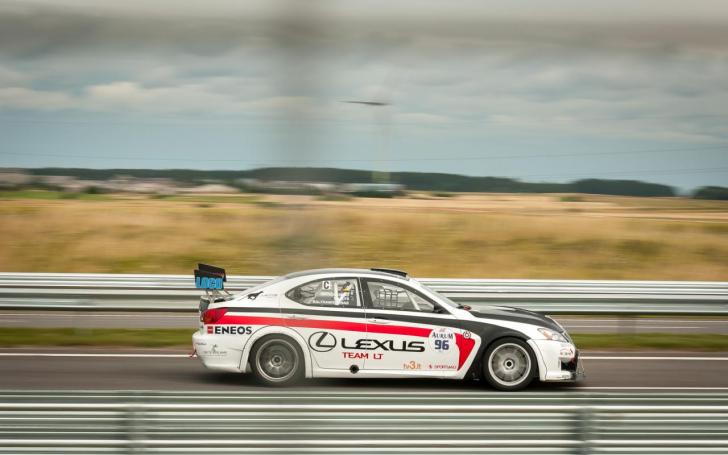 Lexus IS F
