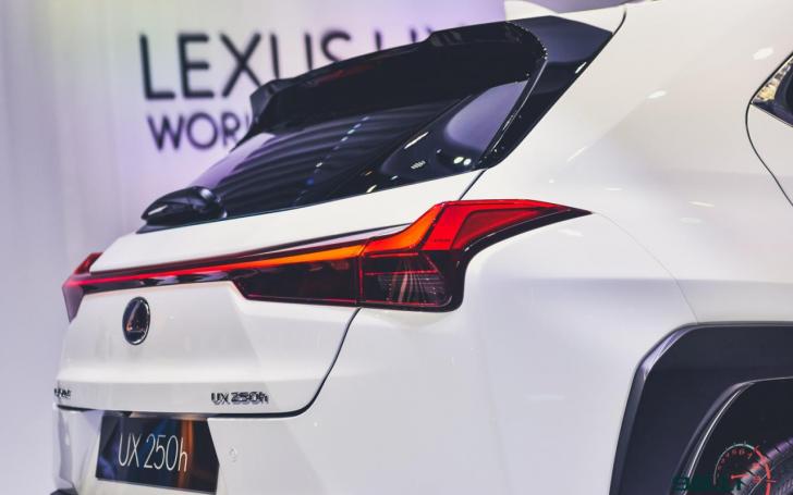 Lexus UX/Vytauto Pilkausko nuotrauka
