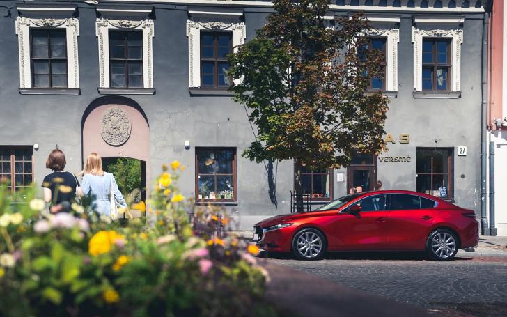 Mazda3 sedanas