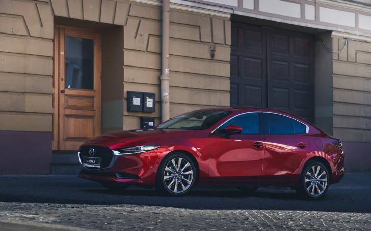 Mazda3 sedanas