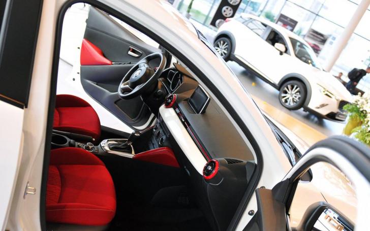 Mazda2