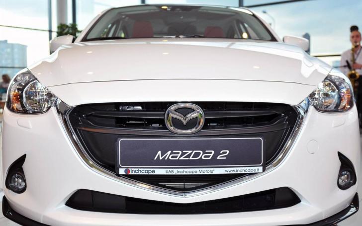 Mazda2
