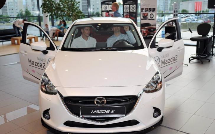 Mazda2