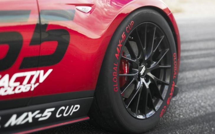 Mazda MX-5 Miata/Gamintojo nuotrauka
