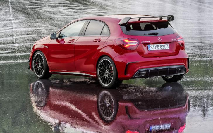Mercedes-Benz A45 AMG/Gamintojo nuotrauka
