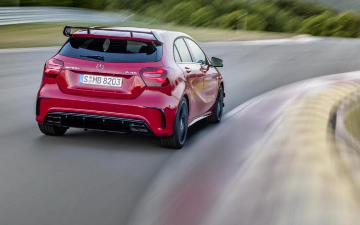 Mercedes-Benz A45 AMG/Gamintojo nuotrauka