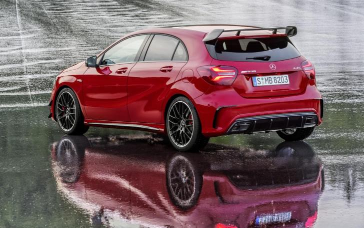Mercedes-Benz A45 AMG/Gamintojo nuotrauka