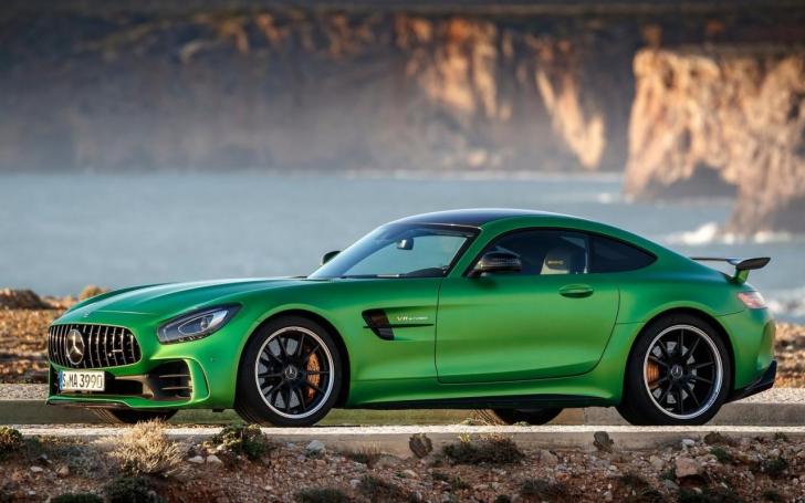 Mercedes-AMG GT R Mercedes-AMG GT R