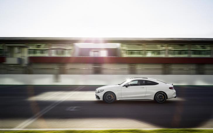 Mercedes-Benz C63 AMG Coupe/Gamintojo nuotrauka