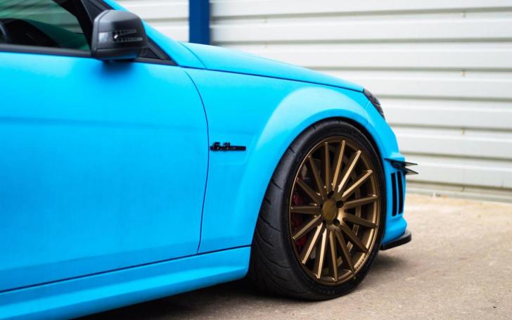 Mercedes-Benz C63 AMG/Gamintojo nuotrauka