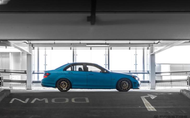 Mercedes-Benz C63 AMG/Gamintojo nuotrauka