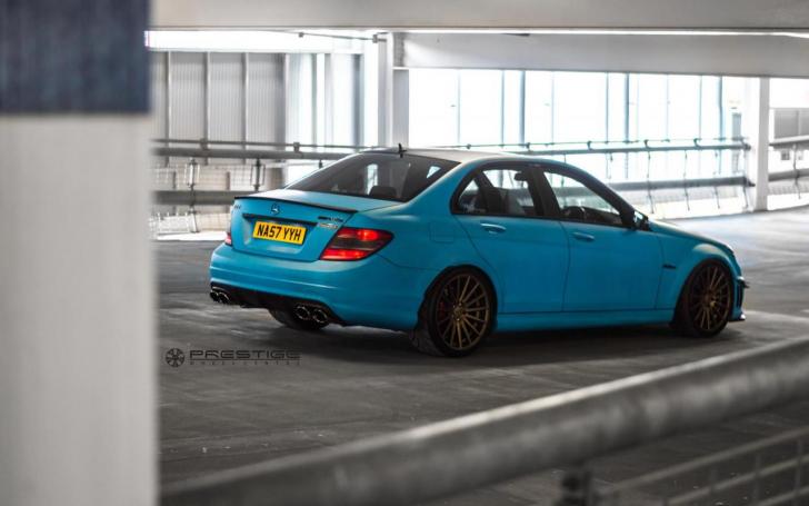Mercedes-Benz C63 AMG/Gamintojo nuotrauka