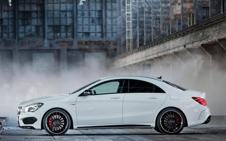 Mercedes-Benz CLA 45 AMG/Gamintojo nuotrauka