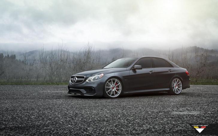 Mercedes-Benz E63 AMG Vorsteiner/Gamintojo nuotrauka