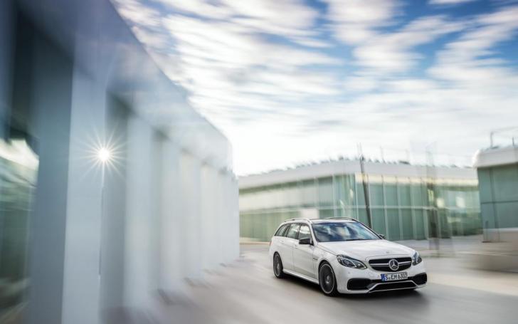 Mercedes-Benz E 63 AMG/Gamintojo nuotrauka