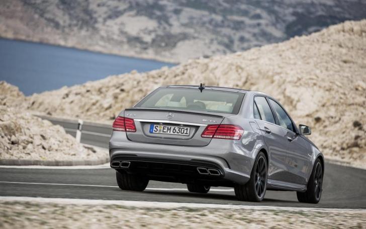 Mercedes-Benz E 63 AMG/Gamintojo nuotrauka