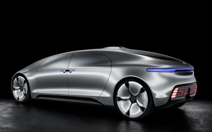 Mercedes-Benz F 105 Luxury in Motion/Gamintojo nuotrauka