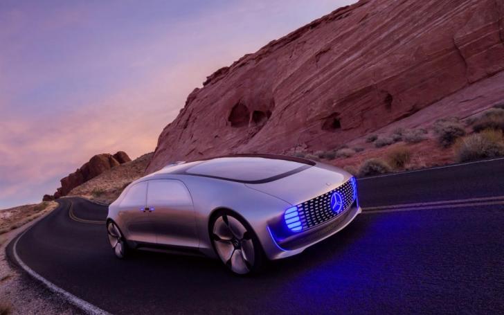 Mercedes-Benz F 105 Luxury in Motion/Gamintojo nuotrauka