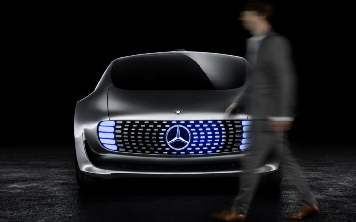 Mercedes-Benz F 105 Luxury in Motion/Gamintojo nuotrauka